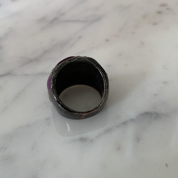 3/$25 ⭐️ Gunmetal Ring with Resin and Rhinestones Size 6 - Picture 2 of 3